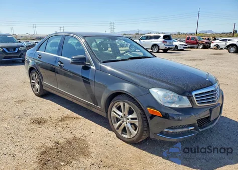 2013 Mercedes-Benz C 300 4Matic from USA, damaged, VIN WDDGF8AB8DR258785